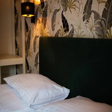 Centrum Sunny Lwowska 10 *